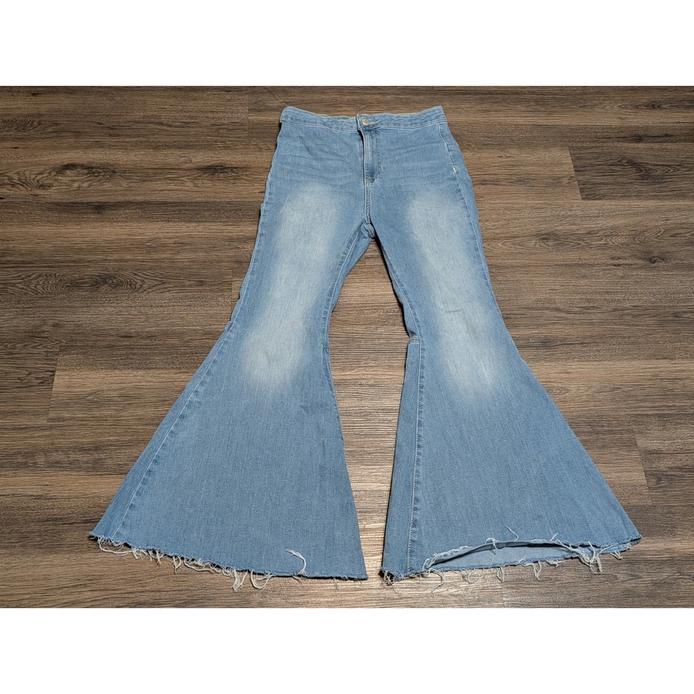 Free People Just Float On Flare Jeans Light Wash Blue Denim Size 27R Super Flare